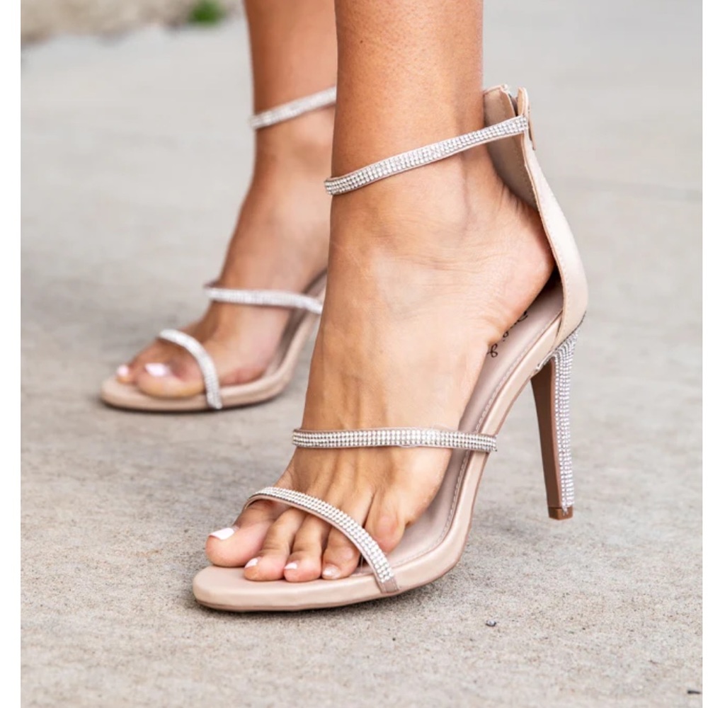 Rhinestone heals, brand new never worn, size 8